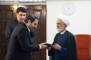 در بعضی قاعده‌گذاری‌ها درباره موضوعاتی که جدیداً وارد زندگی مردم شده، عقب مانده‌ایم/ ما با فیلترینگ فضای مجازی در حال برخورد با یک پدیده عقلانی و کاربردی هستیم