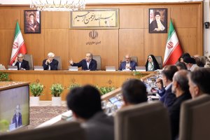 Lifting internet filtering aims to strengthen governance over cyberspace, Pezeshkian says 
