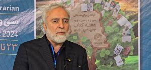 آقای پزشکیان،‌ نخستین رئیس‌جمهوری است که در ابتدای دوران خدمت در ریاست جمهوری در آئین روز ملی کتاب‌، کتاب‌خوانی و کتاب‌دار حضور داشت.
