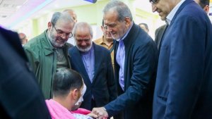 President Pezeshkian visits injured Lebanese hospitalized in Iran following Zionist terror attacks
