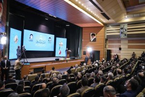 با دستور و امر و نهی نمی‌توان باورها، اعتقادات و فرهنگ را اشاعه و جامعه را هدایت کرد
