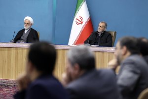 Pezeshkian presides Supreme Cultural Revolution Council meeting