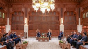 من الضروری توثیبق العلاقات الاقتصادیة بین الدول الاسلامیة بایجاد عملة‌ واحدة فی المرحلة الحساسة الراهنة فی العالم