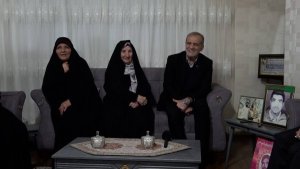 Iran president meets families of three martyrs in Bojnourd City 