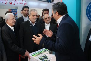 بازدید دکتر پزشکیان از نمایشگاه تخصصی کشاورزی استان خراسان شمالی