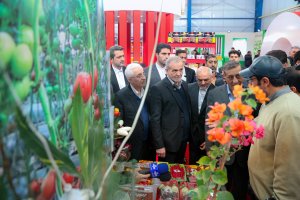 President tours Specialized Exhibition of Agriculture in North Khorasan Prov. 
