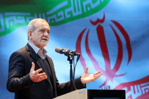 Pezeshkian reiterates call for public cooperation to resolve existing problems 