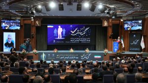 Iran president emphasizes merit-based, fair recruitment vetting 

