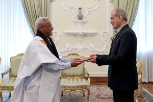 تقدیم استوارنامه سفیر موریتانی