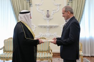 تقدیم استوارنامه سفیر کویت