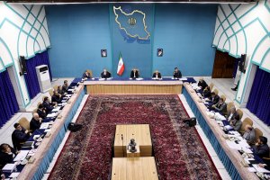 President holds meeting with managers of Iranian steel industry 