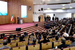 Pezeshkian addresses conference on national consensus 