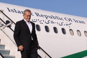 دکتر پزشکیان وارد چابهار شد