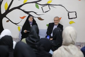 بازدید دکتر پزشکیان از دو مرکز نگهداری کودکان و نوجوانان بی‌سرپرست