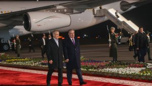 President Pezeshkian arrives in Tajikistan on official visit 

