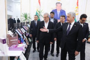 Iran president visits Avicenna Tajik State Medical University