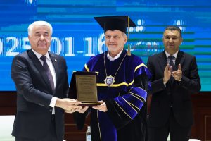  حضور در دانشگاه علوم پزشکی ابوعلی سینای تاجیکستان