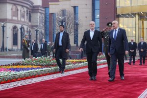 Pezeshkian departs Tajikistan for Russia