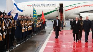 وصل الدکتور بزشکیان الی موسکو