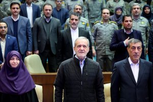 Pezeshkian attends seminar on National Clean Air Day