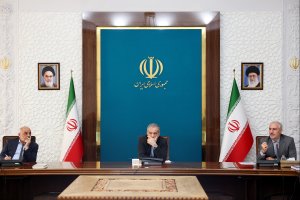 برگزاری جلسه پیگیری تسریع در احداث نیروگاه‌های برق خورشیدی
