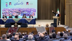 نشست با فعالان اقتصادی خوزستان