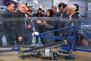 President Pezeshkian visits Pioneers of Progress Exhibition