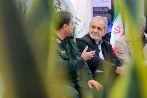 بازدید از نمایشگاه «الگوهای مسیر پیشرفت»