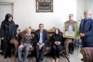 دیدار با خانواده شهید وحید احمدی