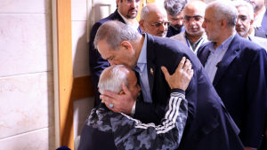 President visits war veterans with neurological disorders at Sadr Hospital

