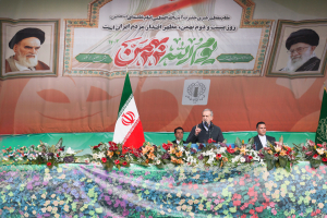 President addresses people during Islamic Revolution anniversary rally