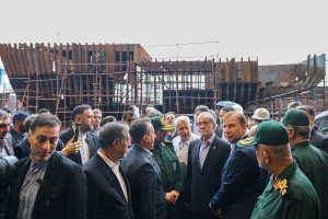بازدید دکتر پزشکیان از صنایع کشتی‌سازی شهید محلاتی بوشهر
