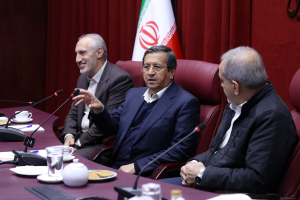 President holds talks with economic minister, his team