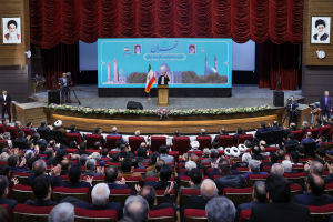 President holds meeting with elites in western cities of Tehran Province