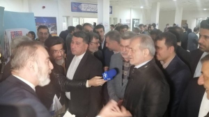 Pezeshkian pays visit to Medical Equipment Exhibition 



