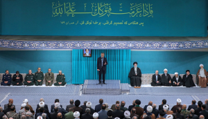هیچ قدرتی نمی‌تواند ملّتی را که به خدا تکیه دارد و پشت سر رهبرش، متحد حرکت می‌کند، شکست دهد

