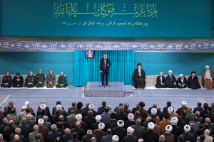 Supreme Leader meets with current, former officials