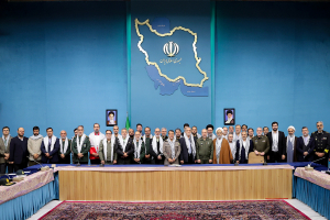 President meets members of policy-making council of Rahian-e Noor Organization