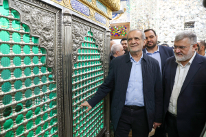 دکتر پزشکیان بارگاه امام‌زاده جعفر بن موسی الکاظم (ع) را زیارت کرد
