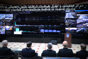 بازدید دکتر پزشکیان از مرکز اطلاعات و کنترل هوشمند ترافیک پلیس راهور
