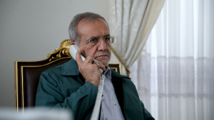 President Pezeshkian inquires about water situation in Isfahan Province