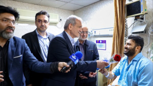 President Pezeshkian visits people injured in Shahid Rajaee Port blast 