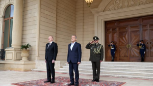 Azerbaijan president officially welcomes Iranian counterpart 