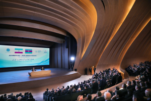 نشست با تجار و بازرگانان ایران و آذربایجان