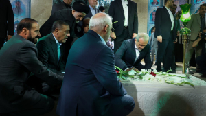 President Pezeshkian pays tribute to Kermanshah martyrs