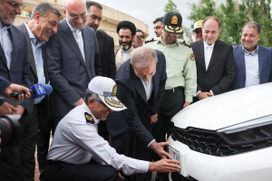 شماره گذاری نخستین خودروی وارداتی از منطقه آزاد تجاری - صنعتی قصر شیرین 