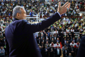 President attends public meeting in Kermanshah