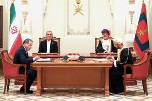 Iranian, Omani officials sign 18 cooperation documents