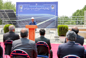 نصب پنل‌های خورشیدی در نهاد ریاست‌جمهوری با حضور دکتر قائم‌پناه آغاز شد