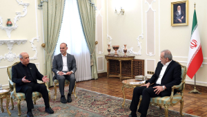 أکد علی اعتزام الجمهوریة الاسلامیة الایرانیة العام لتقویة التضامن بین الدول الاسلامیة دعما للشعب الفلسطینی